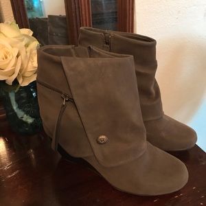 Blowfish grey faux suede wedge boots